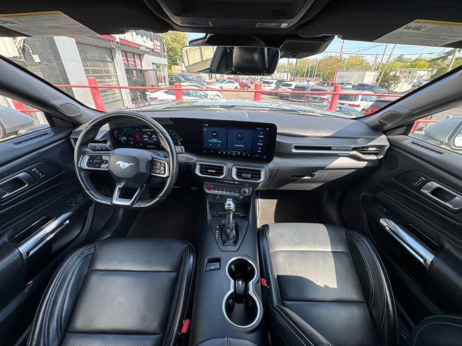 Used 2024 Ford Mustang Premium RWD image 33