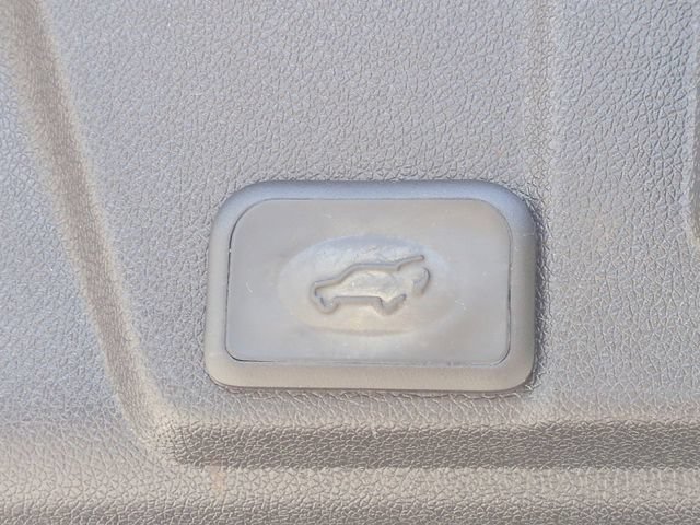 Used 2016 Chevrolet Traverse LTZ w/ LPO, 'HIT The Road' Package FWD image 15