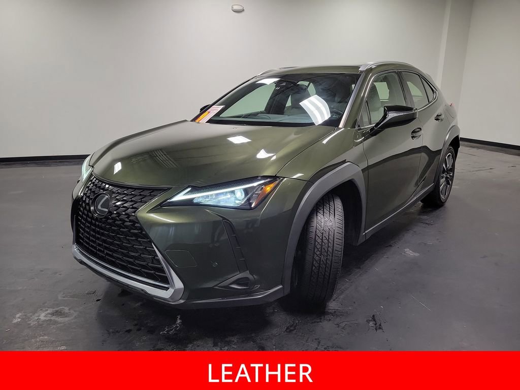 Used 2019 Lexus UX 200 w/ Premium Package image 4