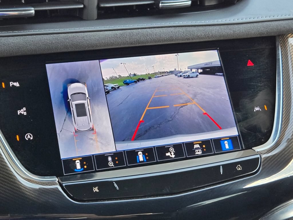 Used 2025 Cadillac XT6 Premium Luxury w/ Platinum Package AWD/4WD image 27