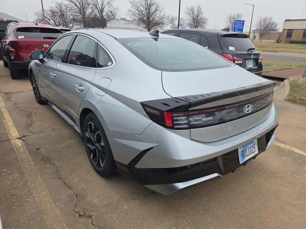 Used 2025 Hyundai Sonata SEL image 4