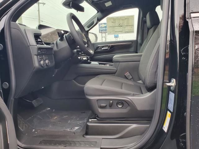 New 2026 Chevrolet Suburban LS image 9