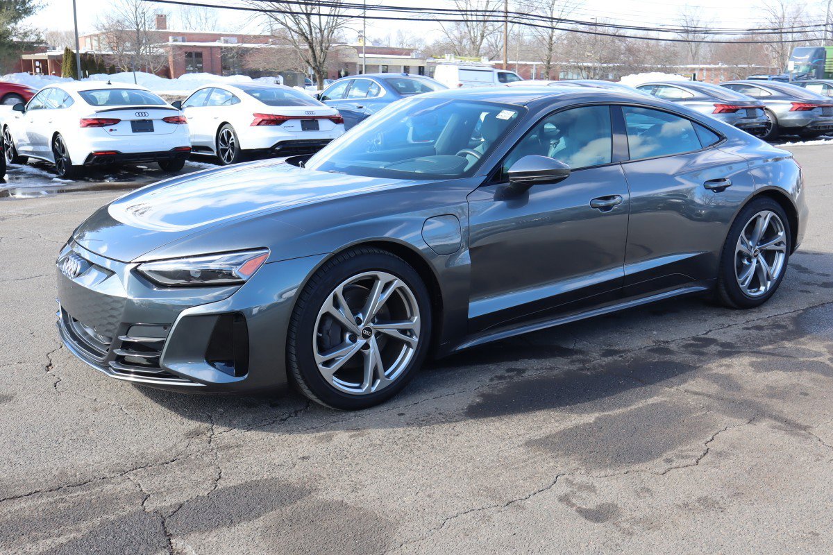Used 2023 Audi e-tron GT Premium Plus w/ Executive Package image 2