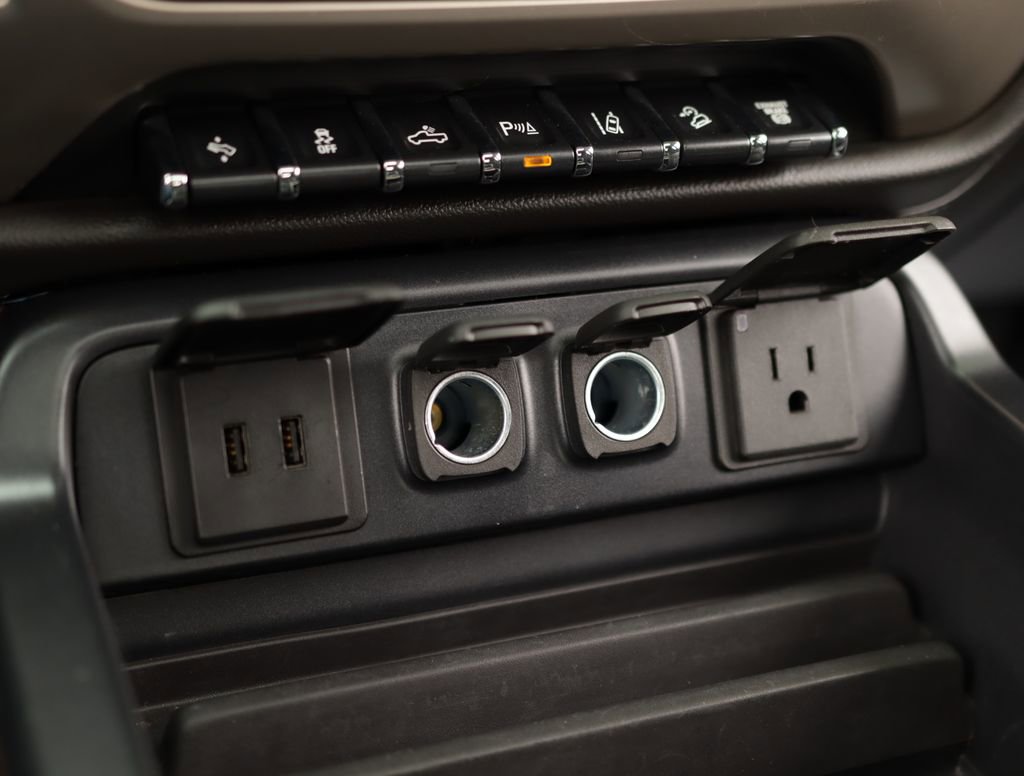 Used 2019 GMC Sierra 3500 Denali w/ Duramax Plus Package AWD/4WD image 19