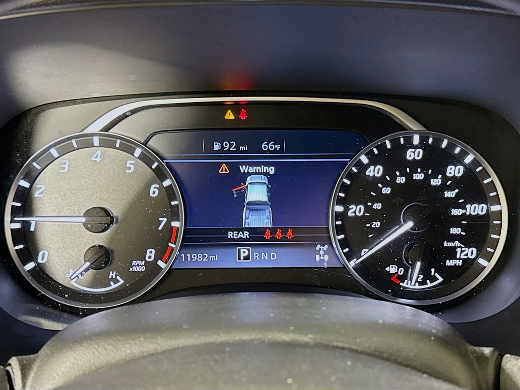 Used 2024 Nissan Frontier SV image 10