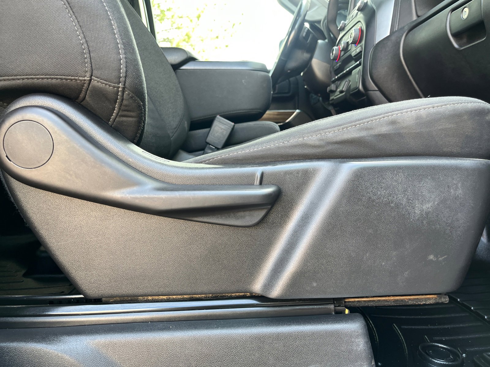 Used 2022 Chevrolet Silverado 2500 LT w/ Convenience Package image 27