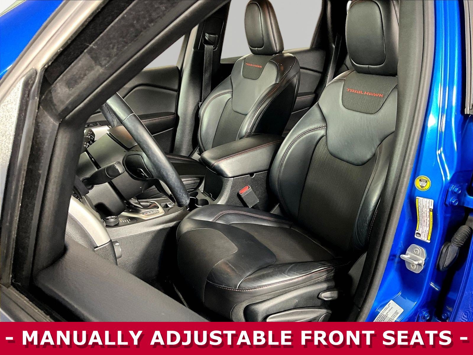 Used 2017 Jeep Cherokee Trailhawk w/ Cold Weather Group AWD/4WD image 21