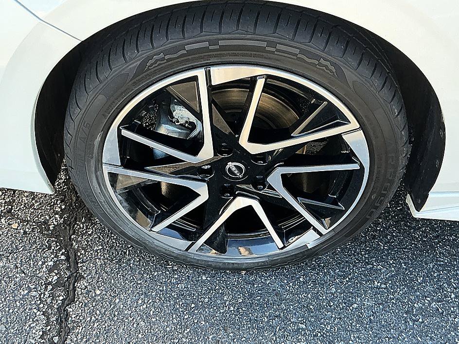 Certified 2024 Nissan Sentra SR FWD image 8