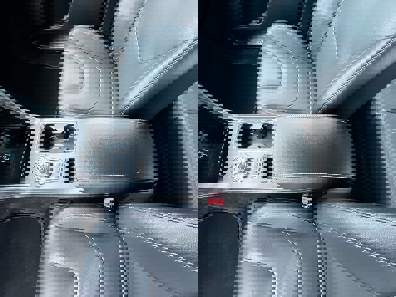 Used 2020 Ford Fusion Titanium image 21