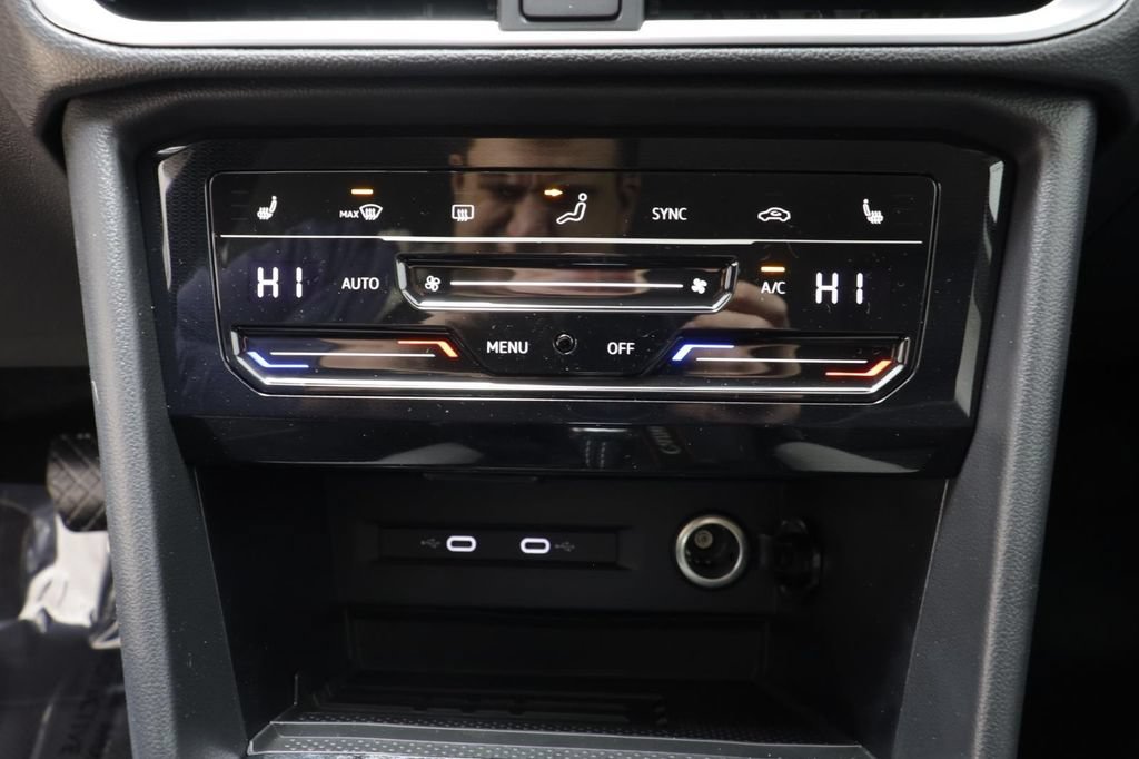 New 2026 Volkswagen Taos SE AWD/4WD image 12