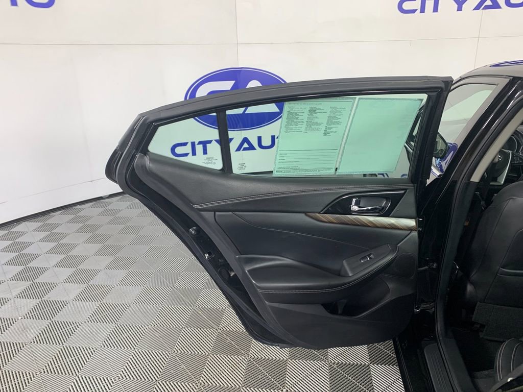 Used 2017 Nissan Maxima Platinum image 30