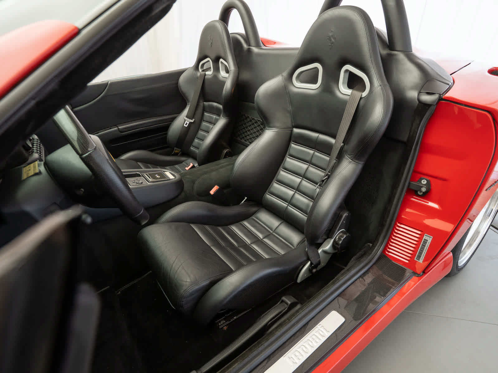 Used 2001 Ferrari 550 Maranello Barchetta RWD image 15