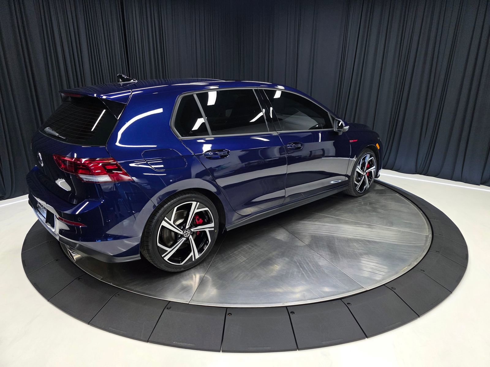 Used 2024 Volkswagen GTI SE FWD image 12