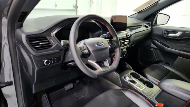 Used 2025 Ford Escape ST-Line image 11