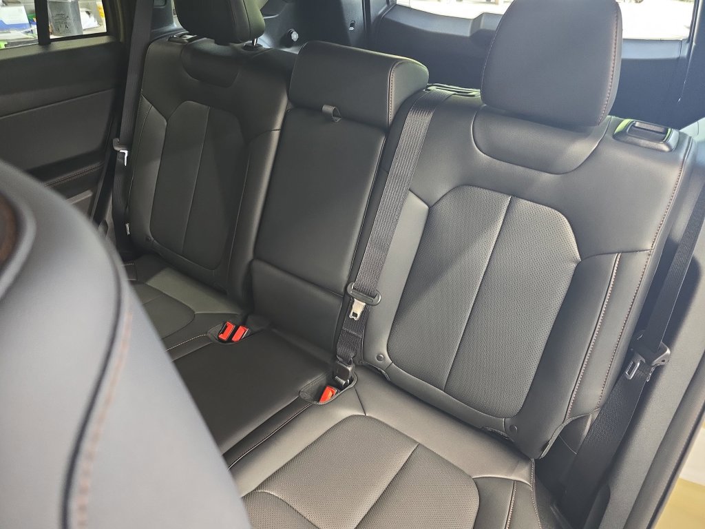 New 2026 Jeep Cherokee Limited AWD/4WD image 14