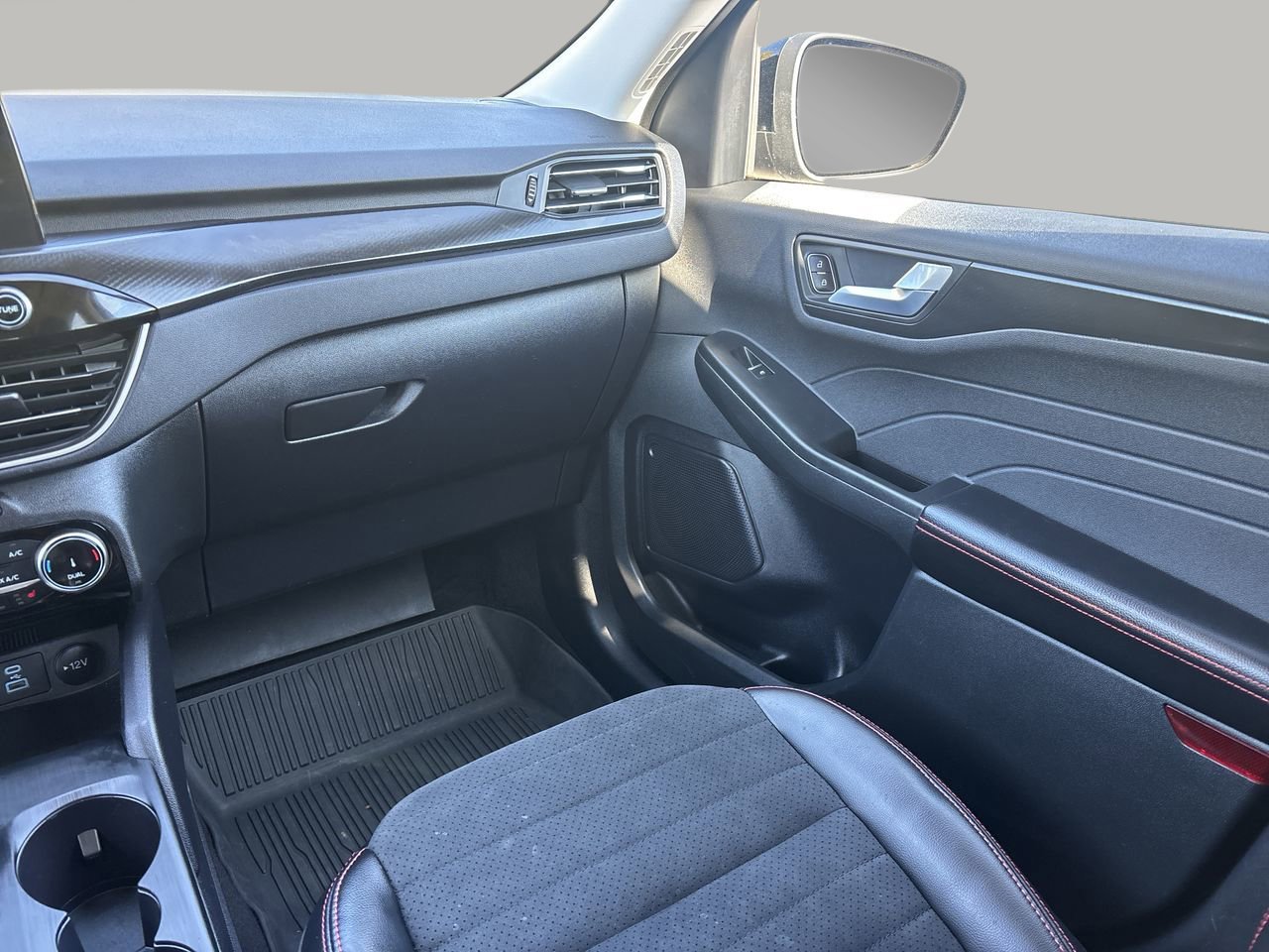 Used 2022 Ford Escape SEL w/ SEL Stealth AWD Package image 10