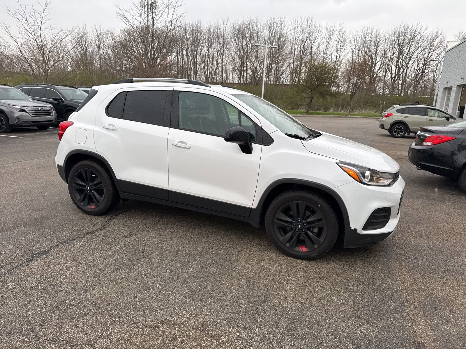 Used 2020 Chevrolet Trax LT w/ Redline Edition FWD image 7