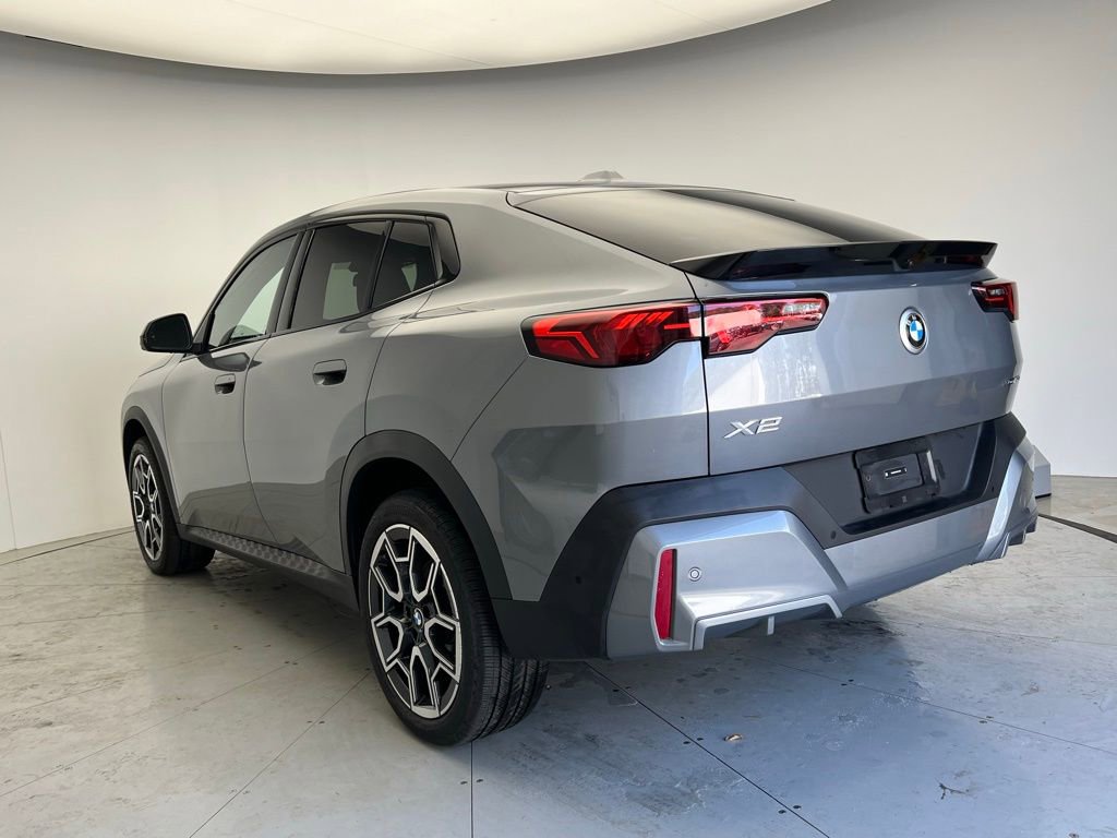 Certified 2025 BMW X2 xDrive28i image 4