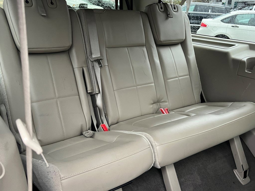 Used 2014 Lincoln Navigator L 4WD image 12