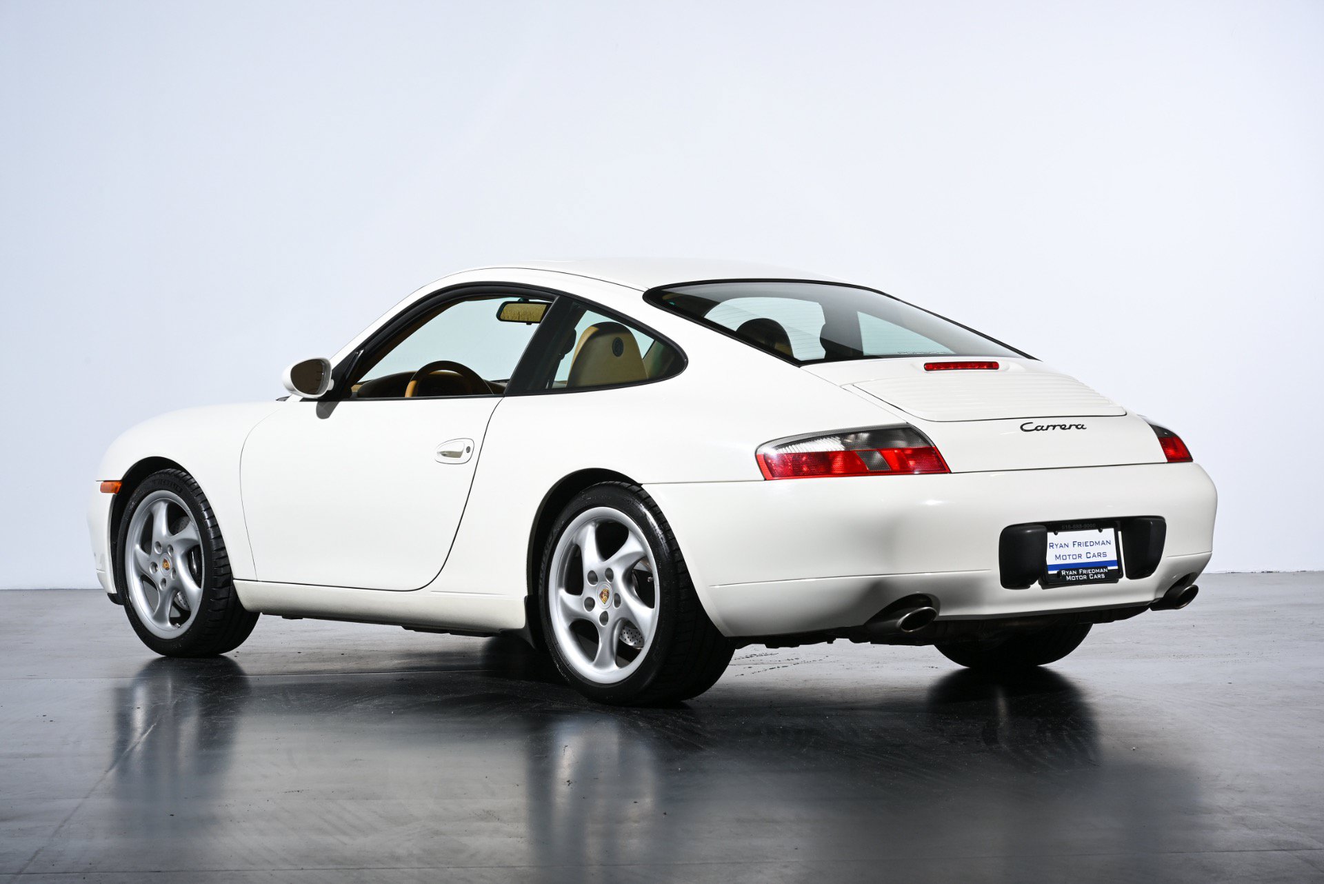 Used 2001 Porsche 911 Carrera RWD image 3