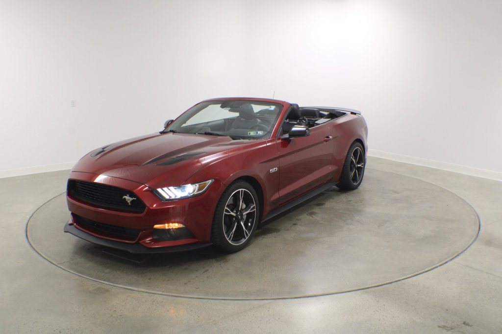 Used 2017 Ford Mustang GT Premium w/ Equipment Group 401A RWD image 1
