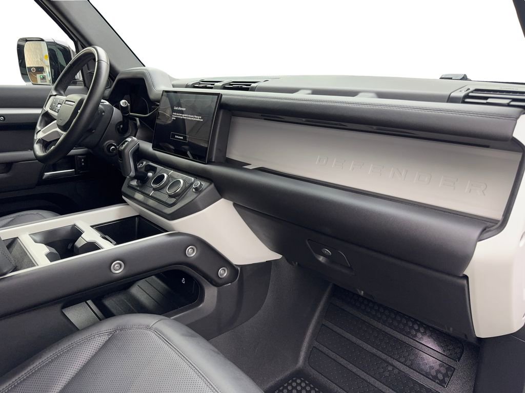 Used 2025 Land Rover Defender 110 S image 50