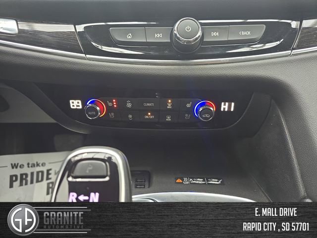 Used 2020 Buick Enclave Avenir w/ Avenir Technology Package image 18