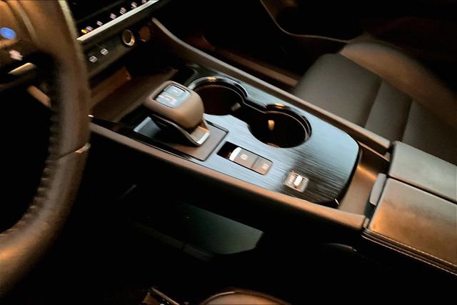 Used 2024 Nissan Rogue SV w/ SV Premium Package image 13