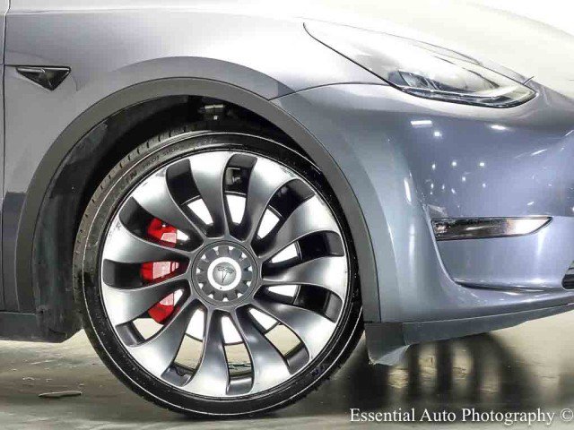 Used 2023 Tesla Model Y Performance AWD/4WD image 3