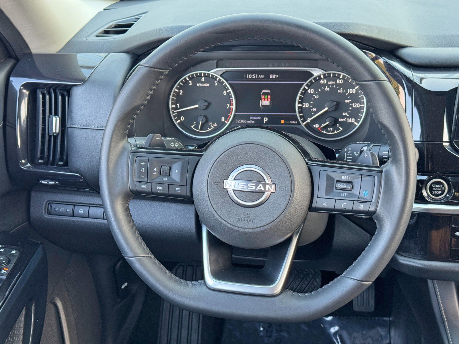 Used 2022 Nissan Pathfinder SV image 18