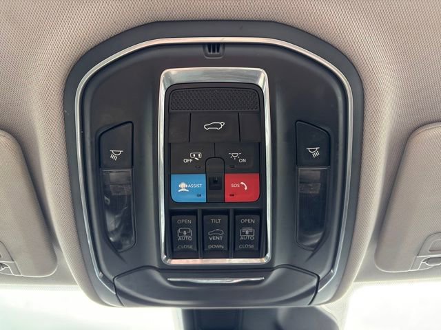 Used 2022 Jeep Grand Cherokee Limited image 26