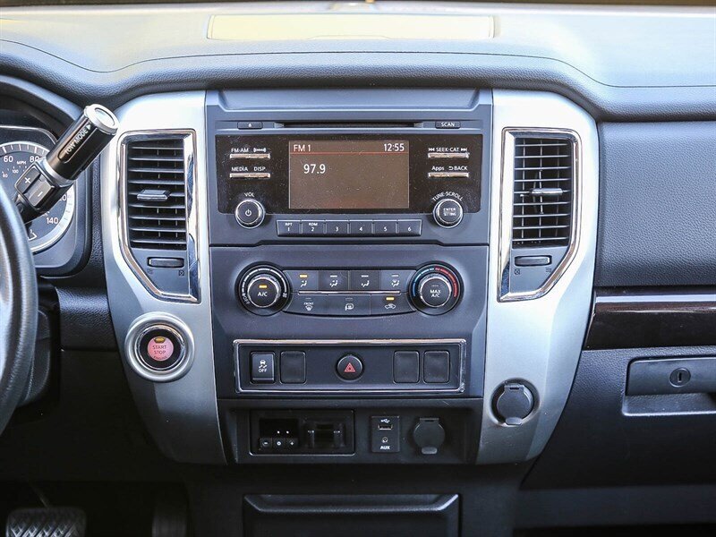 Used 2017 Nissan Titan SV RWD image 19