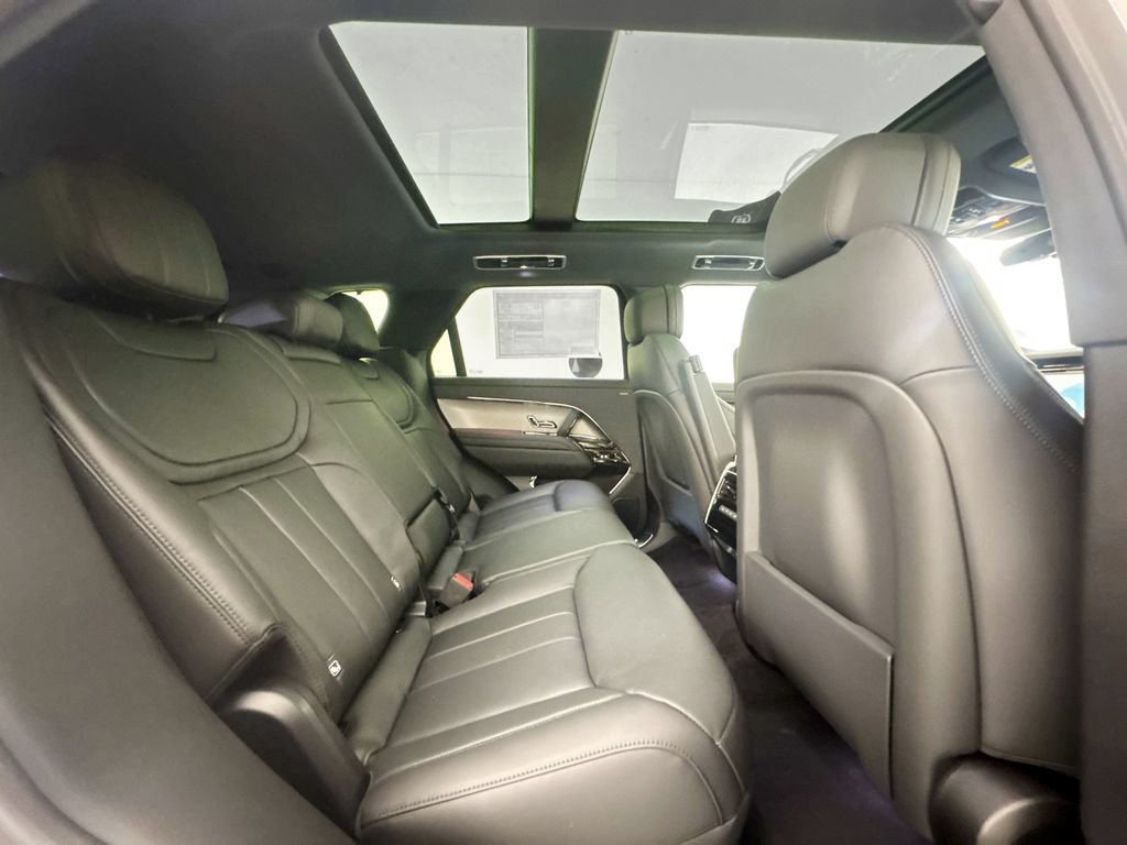 New 2026 Land Rover Range Rover Sport SE AWD/4WD image 27