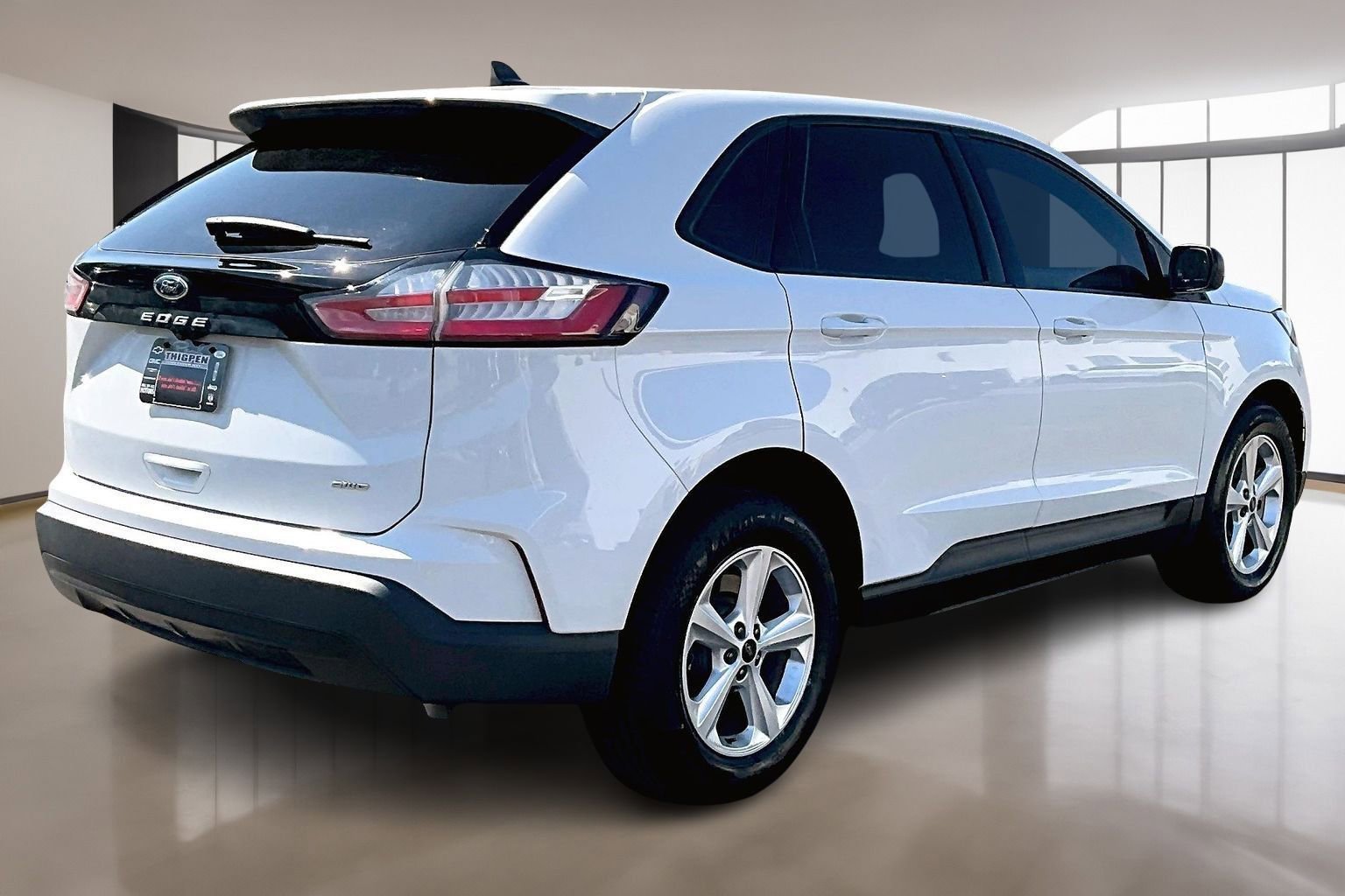 Used 2024 Ford Edge SE image 6