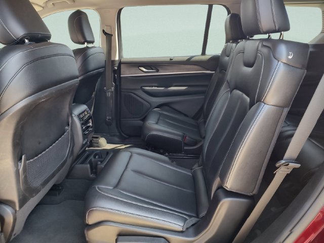 Used 2023 Jeep Grand Cherokee L Limited w/ Luxury Tech Group II RWD image 29