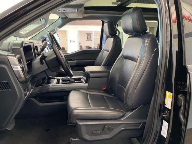 Used 2025 Ford F350 Lariat w/ Black Appearance Package AWD/4WD image 20