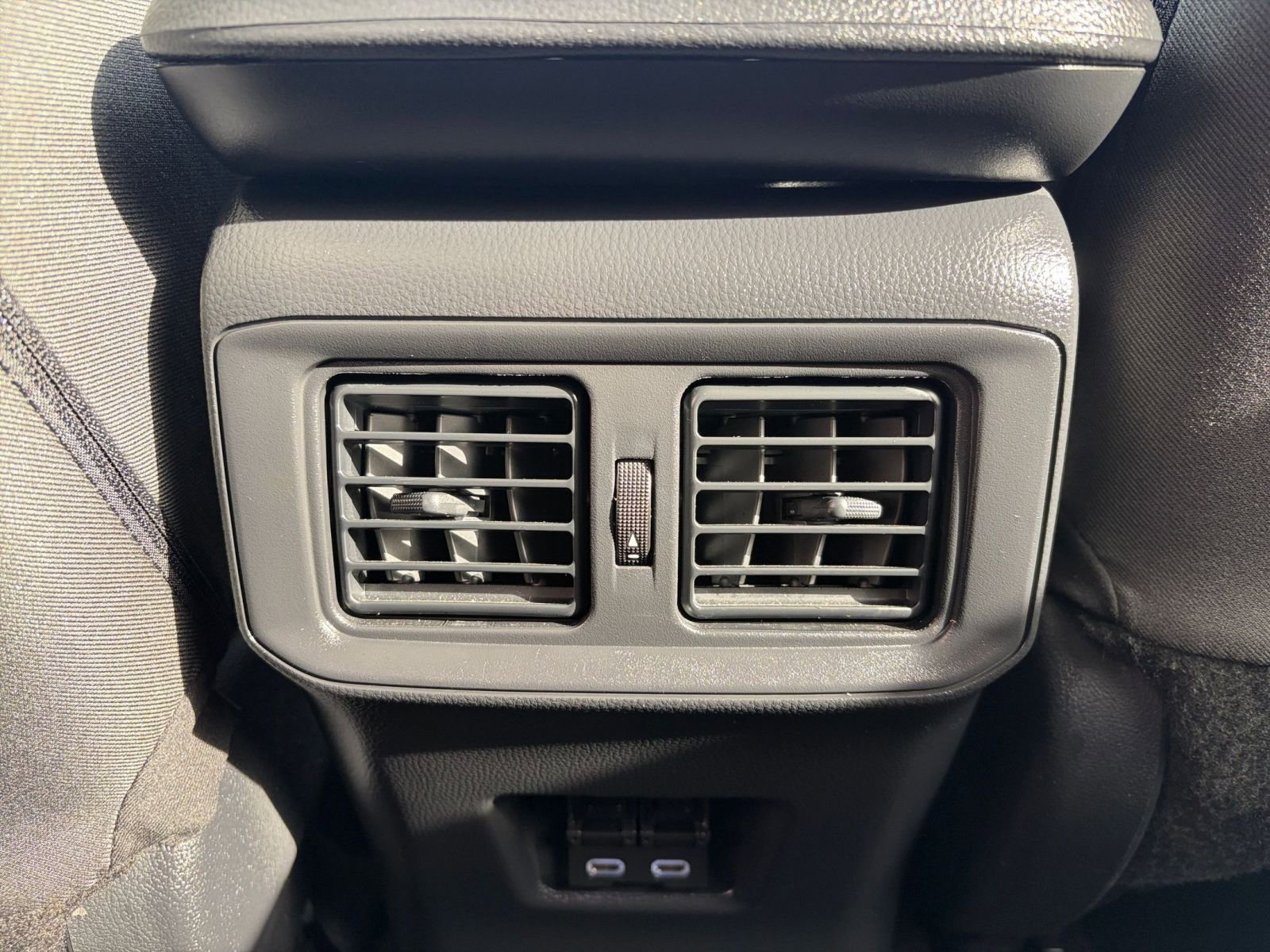 Used 2025 Toyota RAV4 XLE image 24