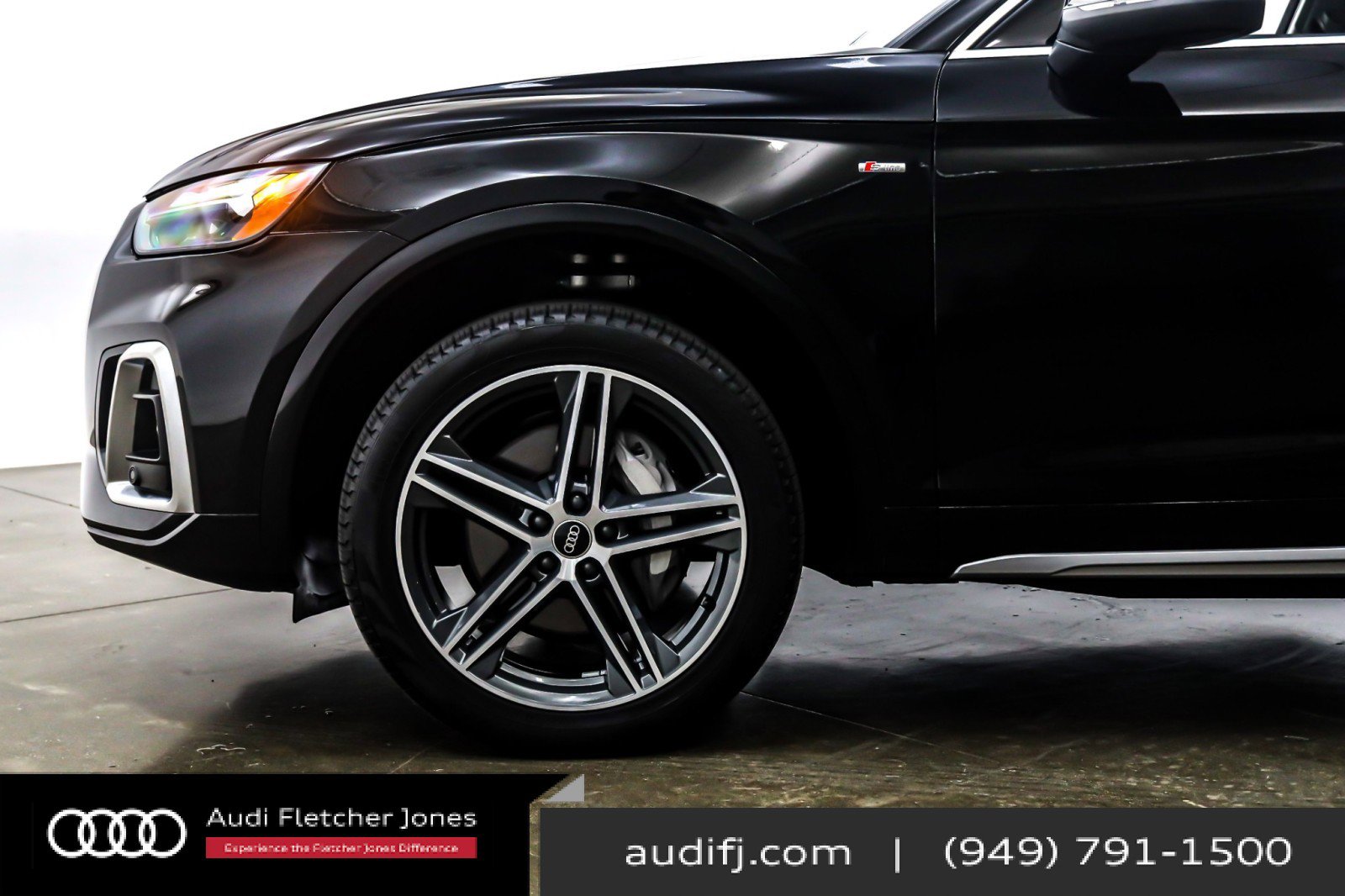 Used 2023 Audi Q5 e Premium w/ Convenience Package image 11