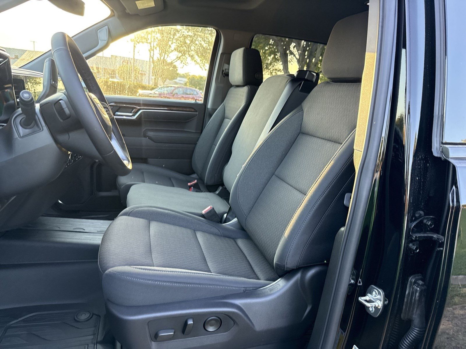 New 2026 GMC Sierra 1500 Elevation w/ Elevation Select Package AWD/4WD image 12