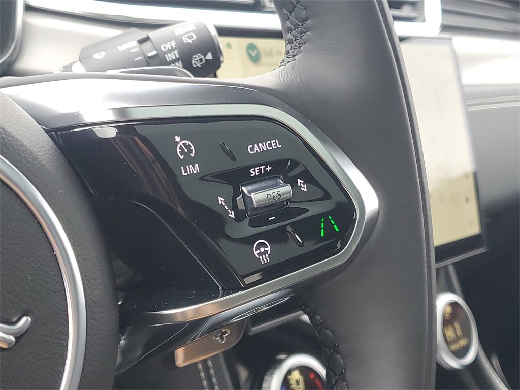 New 2025 Jaguar F-PACE R-Dynamic S image 17