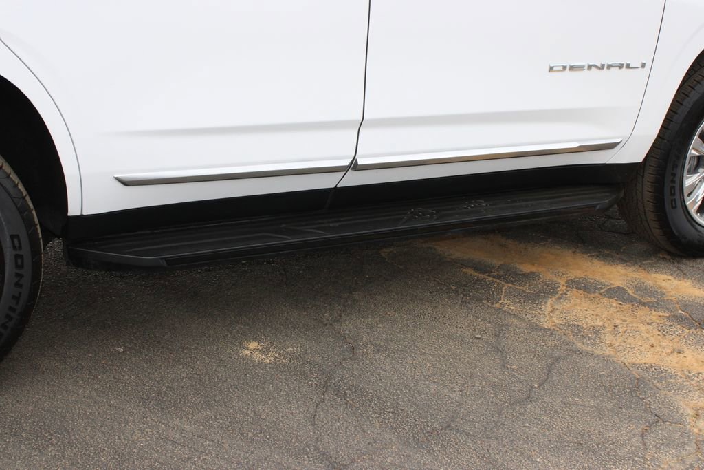 Used 2025 GMC Yukon Denali image 16