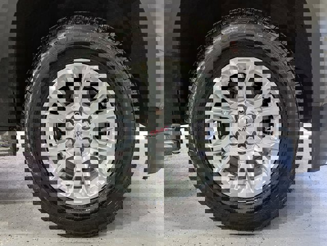 Used 2015 GMC Yukon XL SLT image 50