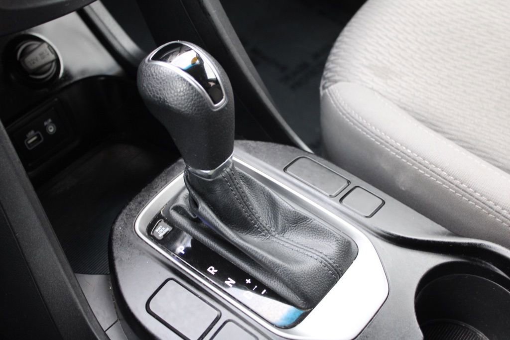 Used 2017 Hyundai Santa Fe SE image 36