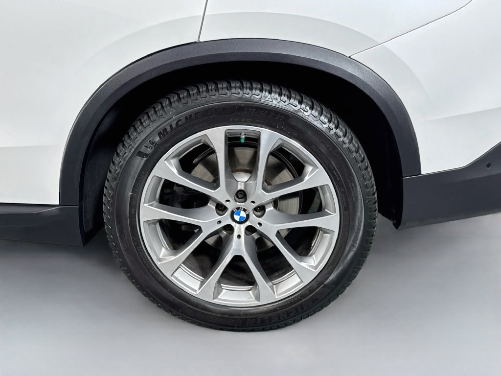 Used 2022 BMW X5 xDrive40i AWD/4WD image 12