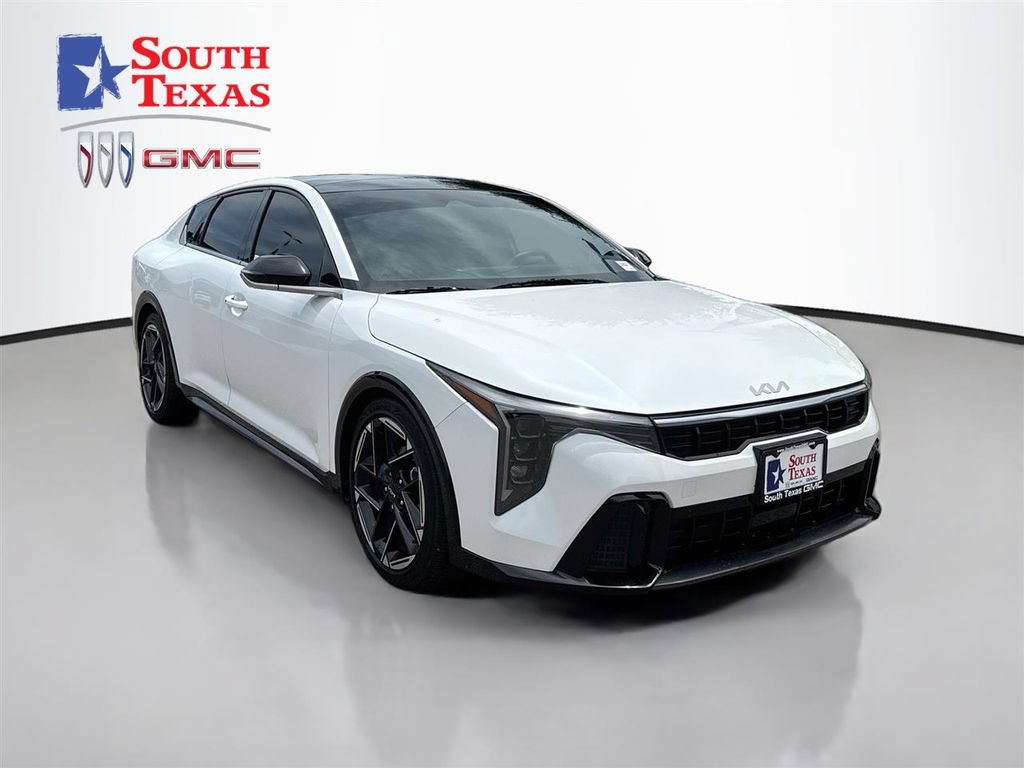 Used 2025 Kia K4 GT-Line w/ GT-Line Premium Package FWD image 1