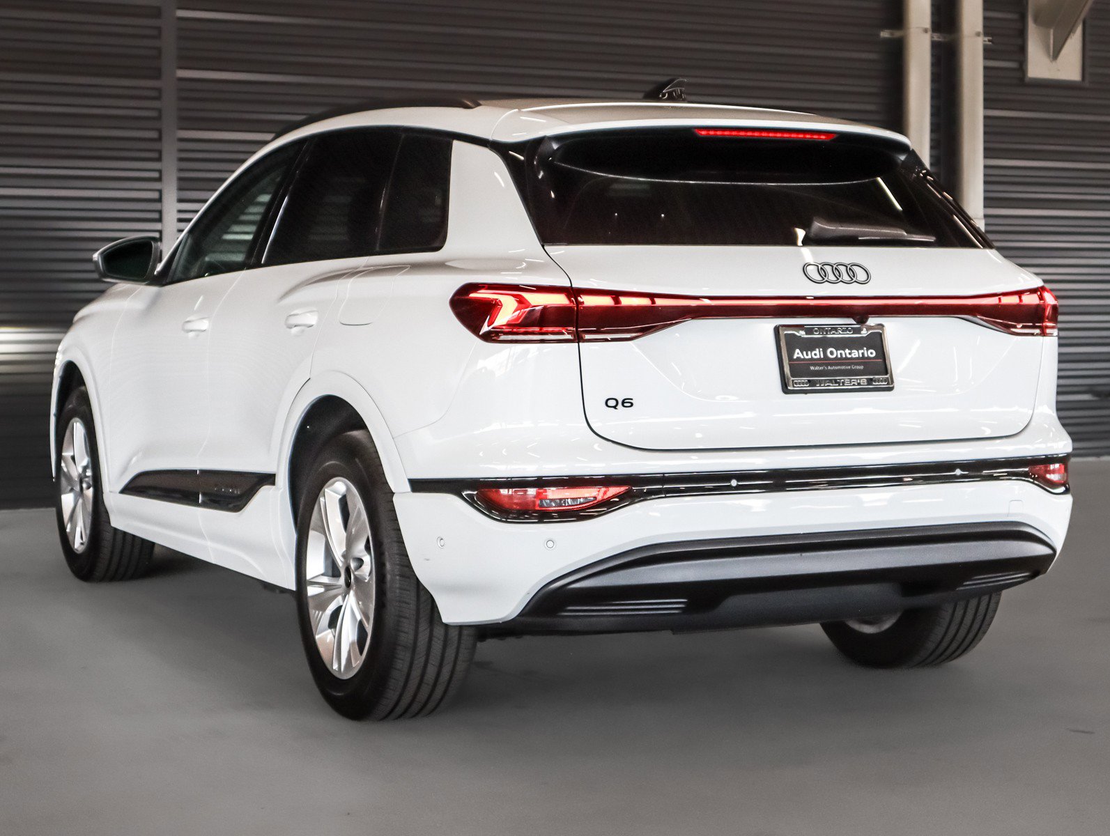 Certified 2025 Audi Q6 e-tron Premium w/ Convenience Package image 2