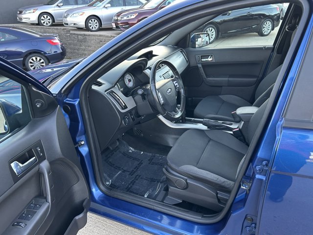 Used 2009 Ford Focus SES FWD image 7