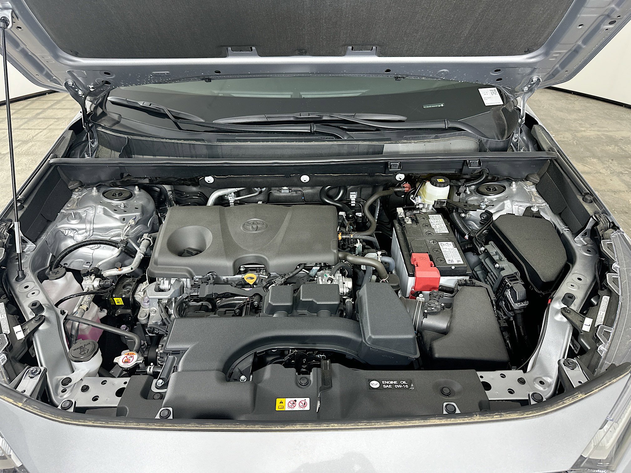 Used 2025 Toyota RAV4 LE image 32