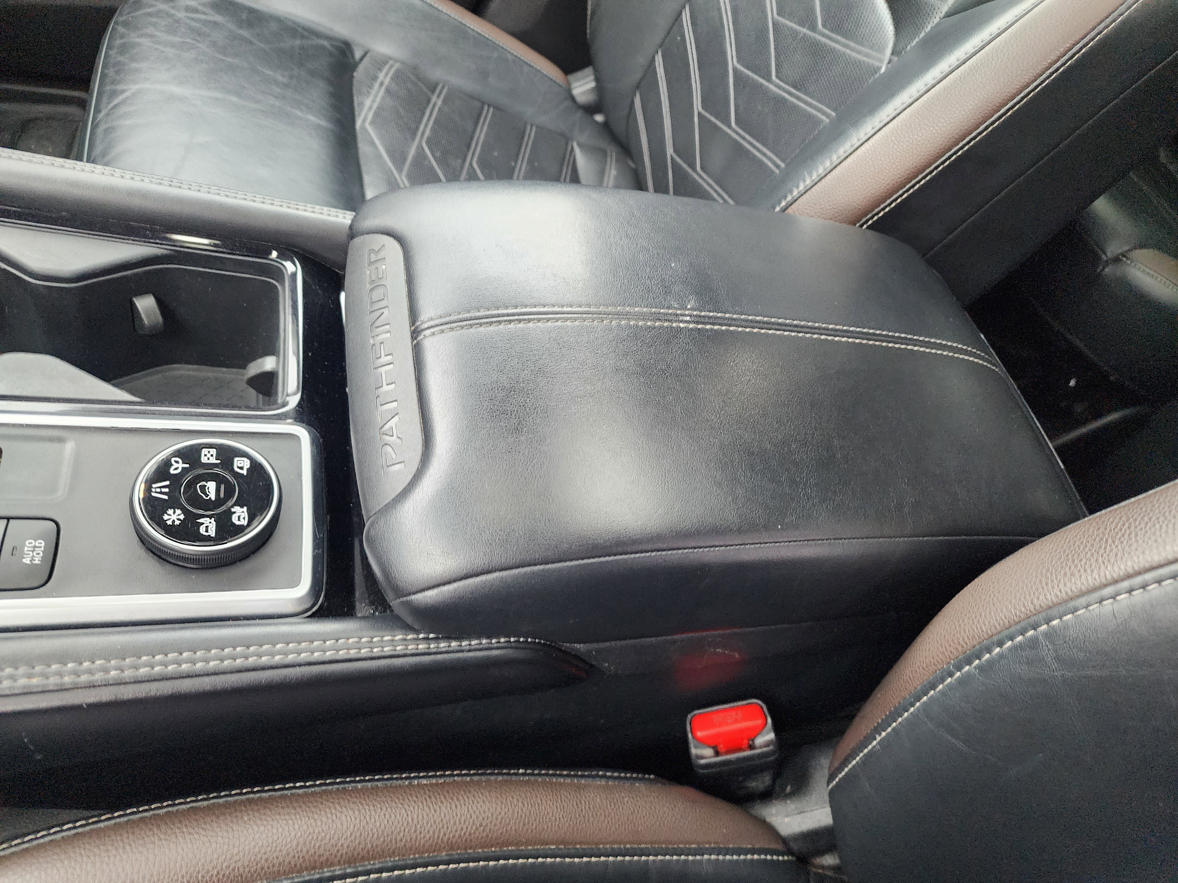 Used 2022 Nissan Pathfinder Platinum w/ Cargo Package image 35