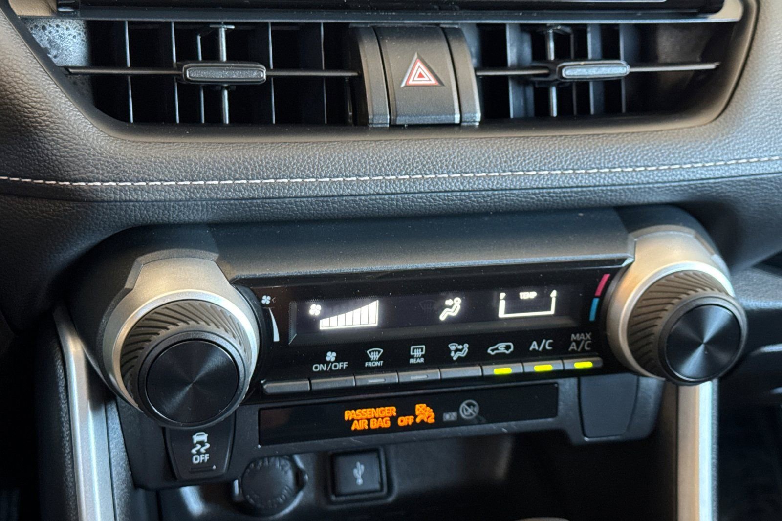 Used 2022 Toyota RAV4 LE image 20